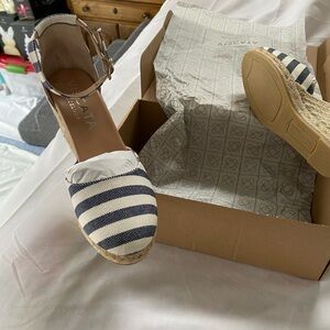Viscata Canvas Espadrille Wedges